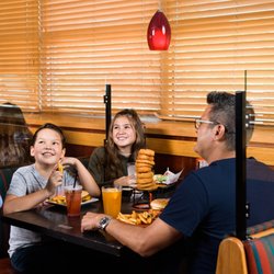 Red Robin Gourmet Burgers and Brews
