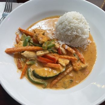 Emmanuel Thai Restaurant - Red Curry Lunch - Thai Near Me - Albany, New York