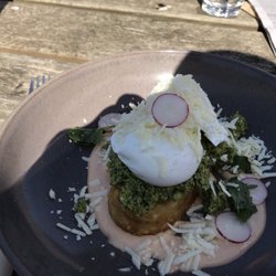Waterstone Cafe - Pea mash hash