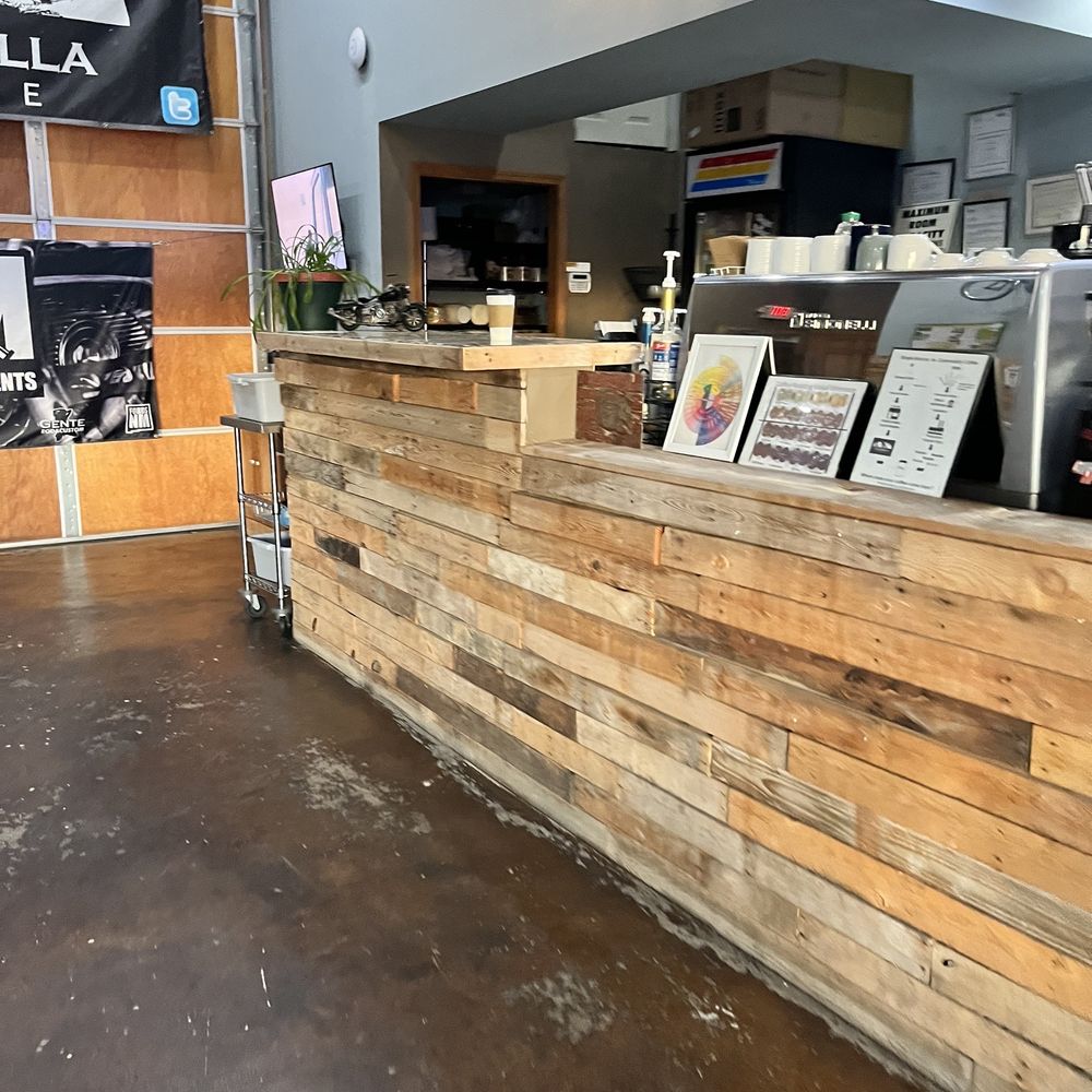 Cafe Bella Coffee - Counter - Coffee & Tea Near Me - Rio Rancho, New Mexico
