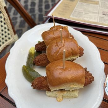 Trivoli Tavern - Fried Chicken Sliders - American Near Me - Chicago, Illinois Trivoli Tavern - Fried Chicken Sliders - American Near Me - Chicago, Illinois