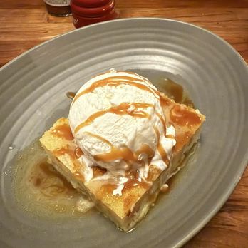 The Macintosh - Heavenly biscuit bread pudding - New American Near Me - Phoenix, Arizona