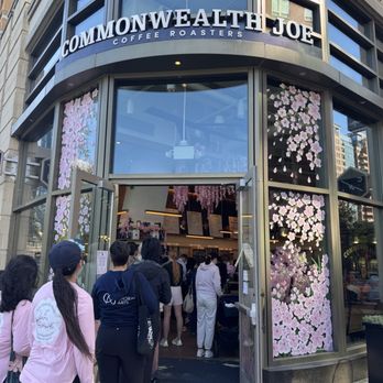 Commonwealth Joe - Cafes Near Me - Arlington, Virginia