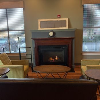 Quality Inn & Suites - Hotels Near Me - Springfield, Oregon