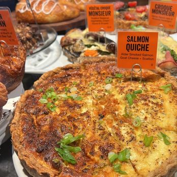 Brown Bear Baking - Coffee & Tea Near Me - Eastsound, Washington