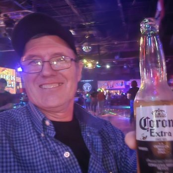 Buck Wild - Sipping an ice cold Beer - Country Dance Halls Near Me - Webster, Texas Buck Wild - Sipping an ice cold Beer - Country Dance Halls Near Me - Webster, Texas