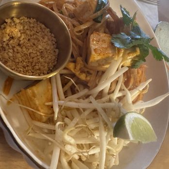 Udee Thai - Pad Thai with tofu - Thai Near Me - Plainview, New York Udee Thai - Pad Thai with tofu - Thai Near Me - Plainview, New York