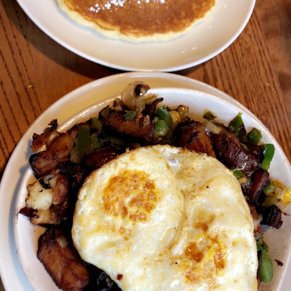 Eggy's Diner - Minneapolis - Veggie Skillet - Breakfast & Brunch Near Me - Minneapolis, Minnesota Eggy's Diner - Minneapolis - Veggie Skillet - Breakfast & Brunch Near Me - Minneapolis, Minnesota