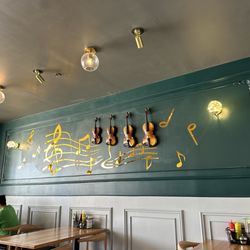 Chopin Noodle House - Inside decor