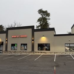Laviano Wine & Liquor