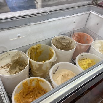 Heladeria Lares - Large selection of flavors (picture 1) - Ice Cream & Frozen Yogurt Near Me - Lares, Puerto Rico Heladeria Lares - Large selection of flavors (picture 1) - Ice Cream & Frozen Yogurt Near Me - Lares, Puerto Rico