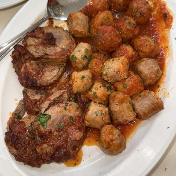 Ralph n Rich's Restaurant - Sunday sauce - Italian Near Me - Bridgeport, Connecticut