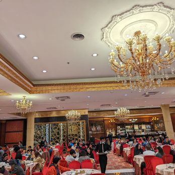 Crown Prince Fine Dining & Banquet - Interior - Dim Sum Near Me - Toronto, Ontario Crown Prince Fine Dining & Banquet - Interior - Dim Sum Near Me - Toronto, Ontario