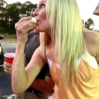 Oldies Pub - Tiny beers! - American Near Me - NorthPort, Florida