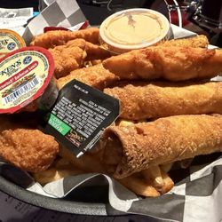 Helium Comedy Club / Elements Bar & Grille - Sampler $24