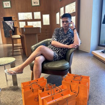 Hermès - shop till you drop - Women's Clothing Near Me - Honolulu, Hawaii Hermès - shop till you drop - Women's Clothing Near Me - Honolulu, Hawaii