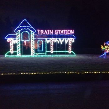 Fantasy Lights Spanaway Lake - Parks Near Me - Tacoma, Washington