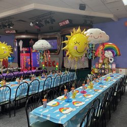 Chuck E. Cheese