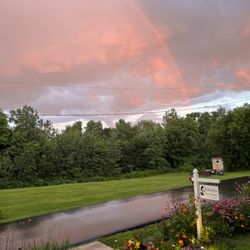 The Tipsy Butler Bed & Breakfast - Rainbow over The Tipsy Butler