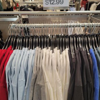 H&M - Women's Clothing Near Me - Riverhead, New York