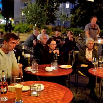Baden Im Wein - Fußball Em Deutschland-Polen: Alle warten auf ein Tor - Wine Bars Near Me - Berlin, BE