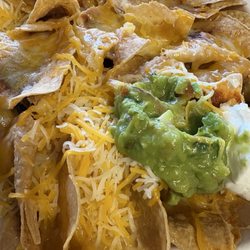 Los Habaneros - Nachos with cheese avacado and sour cream