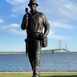 Bridge View Park - Bridge worker memorial