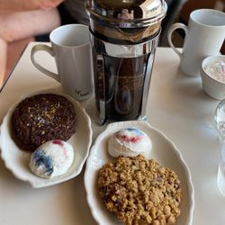 Trout Mountain Coffeehouse and Inn - Homemade cookies with whipped cream and French press coffee