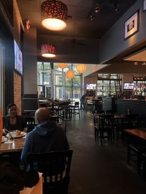 Marlow's Tavern by null