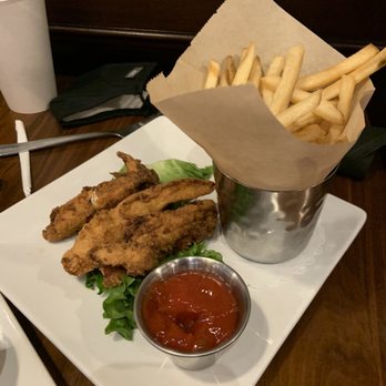 Maggie McFly's - Kids Kids Maggie's All-Natural Chicken Fingers - New American Near Me - Virginia Beach, Virginia