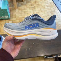 Root Runners - Hoka Bondi 9
