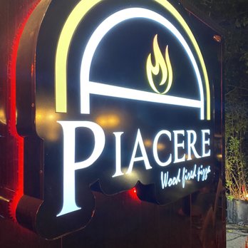 Piacere Wood Fired Pizza - Pizza Near Me - Miami, Florida
