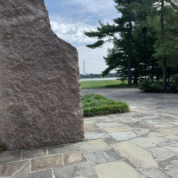 Lyndon Baines Johnson Memorial Grove - Parks Near Me - Arlington, Virginia