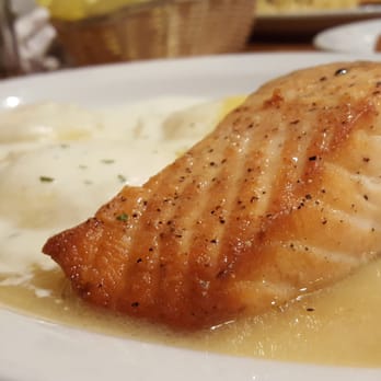 Cannataro's - Definitely reccomend, salmon and shrimp ravioli - Italian Near Me - Chino, California
