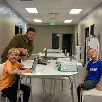 Optimus Learning School - Fullerton - Kids at the learning center during winter break w/ Mr. Jacob (aka Mr J). He plays games w/ the kids, helps w/ homework & helps w/ pick up. - Tutoring Centers Near Me - Fullerton, California Optimus Learning School - Fullerton - Kids at the learning center during winter break w/ Mr. Jacob (aka Mr J). He plays games w/ the kids, helps w/ homework & helps w/ pick up. - Tutoring Centers Near Me - Fullerton, California