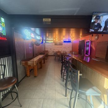 Hops  & Grapes - Beer Bar Near Me - Antioch, California
