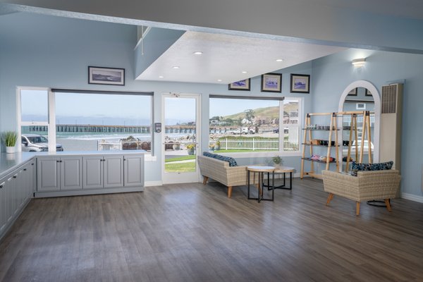 Shoreline Inn by null