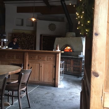 Cafe Reyes - Woodfire pizza! - Pizza Near Me - Point Reyes Station, California