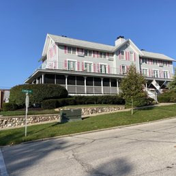 Harbor Inn
