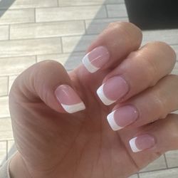 Chic Nails