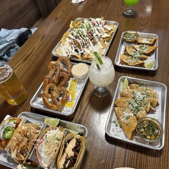 Tipsy Putt - Party nachos, pub pretzels, birria tacos, assorted tacos - Pubs Near Me - Sunnyvale, California Tipsy Putt - Party nachos, pub pretzels, birria tacos, assorted tacos - Pubs Near Me - Sunnyvale, California