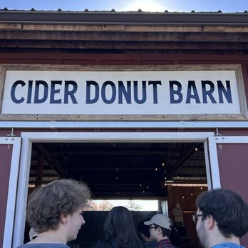 Swans Trail Farms - The line was long but worth it for fresh donuts - Pumpkin Patches Near Me - Snohomish, Washington