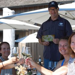 Napa Tour Expert - Napa patio good times with Scott and Napa Tour Expert