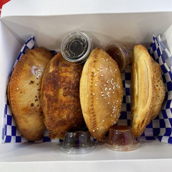 Kuboba Spot - Empanadas from left to right: kaldereta, pizza, longaniza, and chicken adobo. - Bubble Tea Near Me - Berkeley, California Kuboba Spot - Empanadas from left to right: kaldereta, pizza, longaniza, and chicken adobo. - Bubble Tea Near Me - Berkeley, California