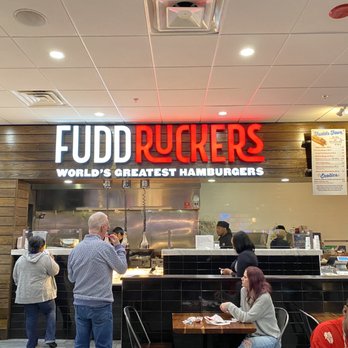FUDDRUCKERS - customers in a fast food restaurant - Burgers Near Me - Robinsonville, Mississippi FUDDRUCKERS - customers in a fast food restaurant - Burgers Near Me - Robinsonville, Mississippi