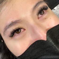 Lashes With Rosie - Light Volume Set
Price:
- Full Set: $140
- Refill (2-3 weeks): $80