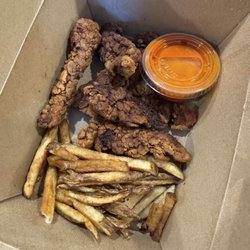 Black Oak Kitchen & Drinks - Chicken strips dinner