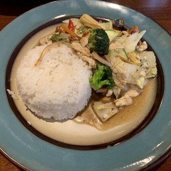 Thai Square - Chicken Cashew Fresh Garden - Thai Near Me - Denton, Texas