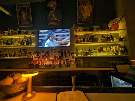 Lucy Bar by null
