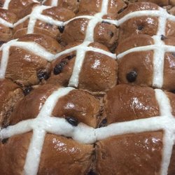 Tony's Pies - Hot cross buns ready for Easter. Image source: Tony's Pies